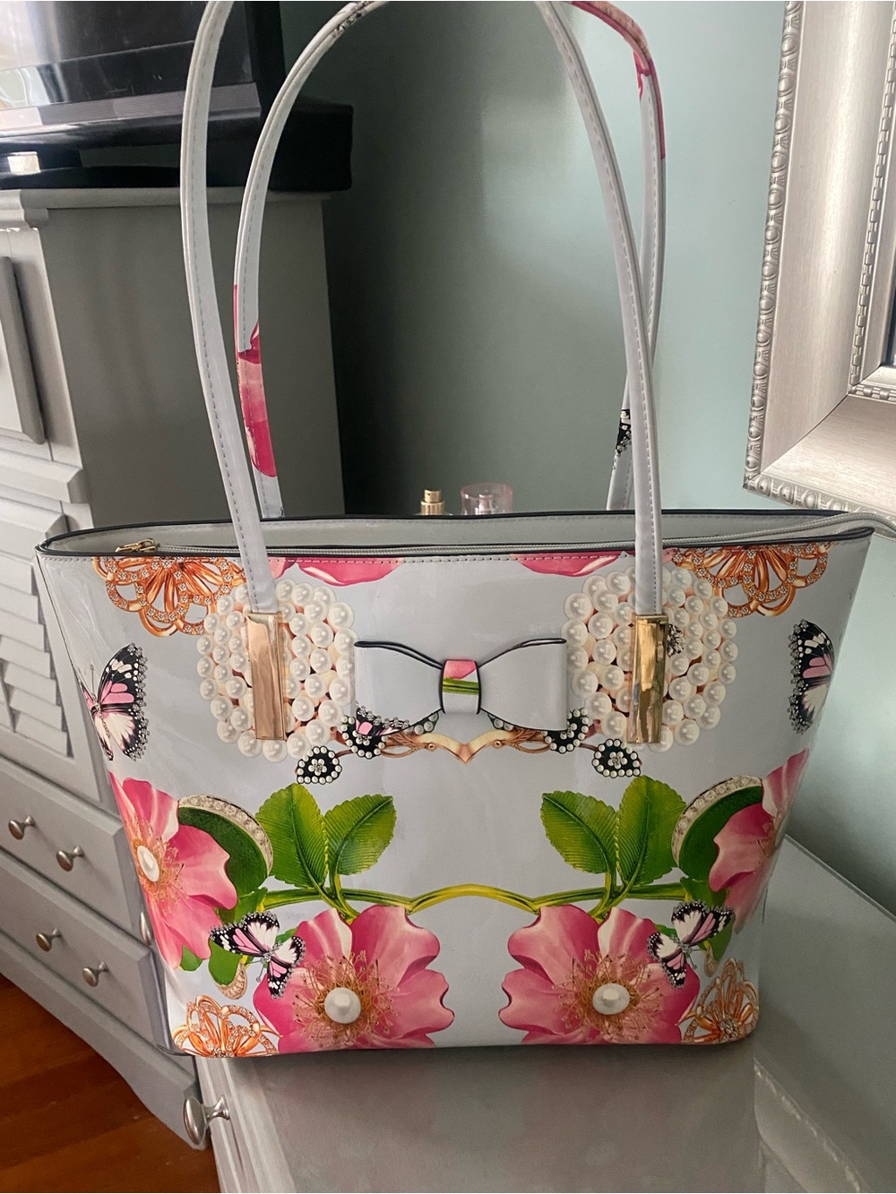 Floral Pearl-Accent Tote Bag in White and Pink
